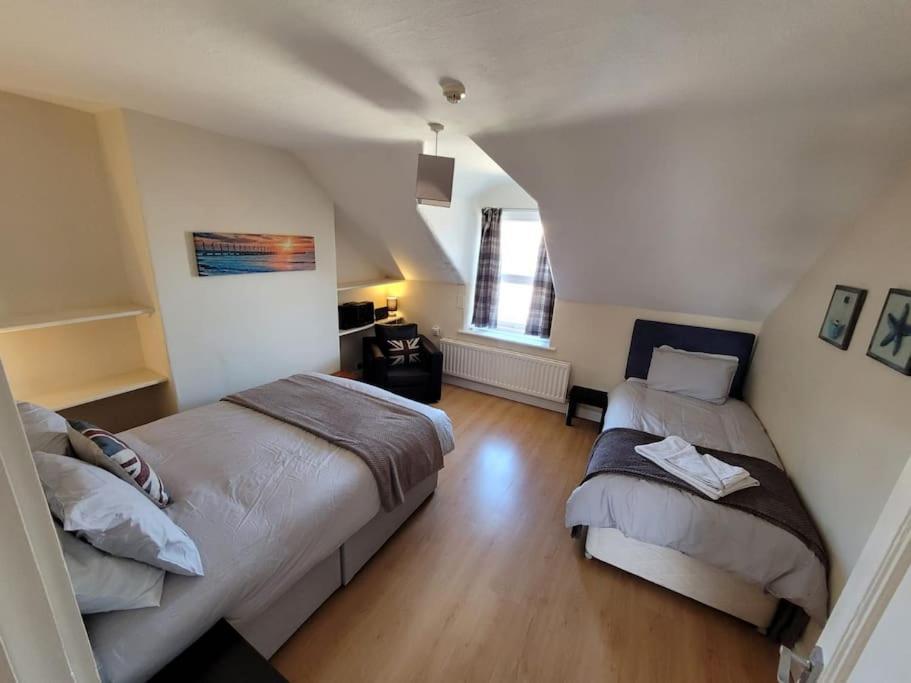 Spacious Cosy Apartment Llandudno Luaran gambar
